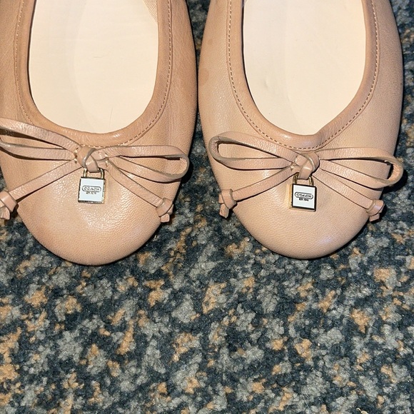 Women’s Coach ballet flats/Size 8.5/ in New Condition - Picture 2 of 5